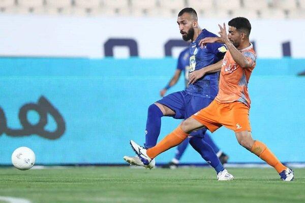 جمله عجیب مدافع استقلال پس از شکست، علاف سیرک مسخره شده ایم!