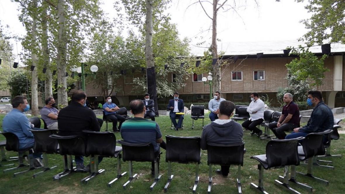 برگزاری کلینیک داوران مسابقات دور رفت گروه ب کشتی آزاد، شروع رقابت ها از صبح روز سه شنبه