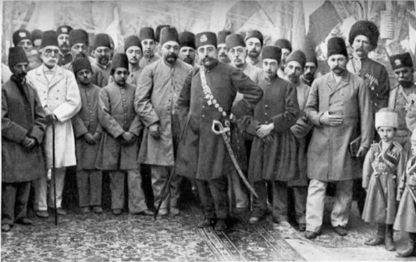 عکسی از امضای 7 پادشاه قاجار