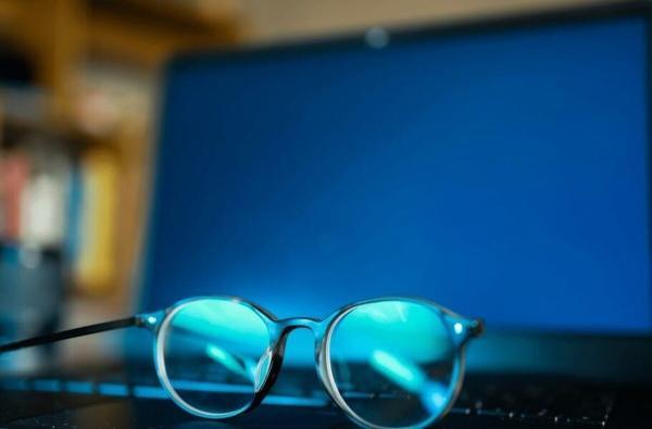 عینک های فیلترکننده نور آبی تأثیر خاصی در محافظت از چشم ندارند